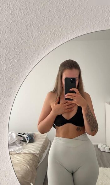 yourzoeyy