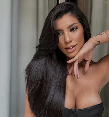 Yris Araujo