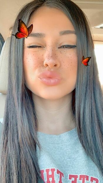 Yvette Monreal