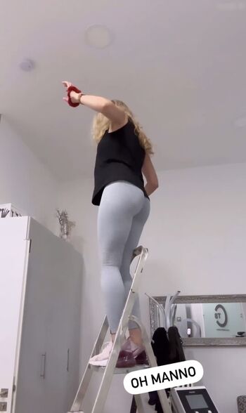 Yvonne Woelke