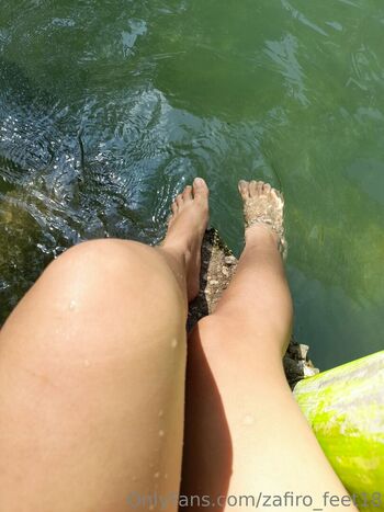 zafiro_feet18