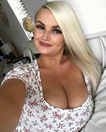 Zandra May