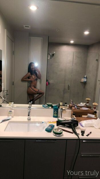 Zeleya Dominguez