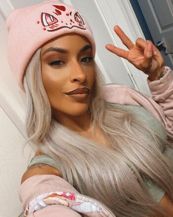 Zelina Vega