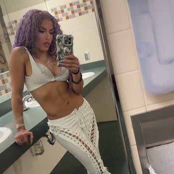 Zelina Vega