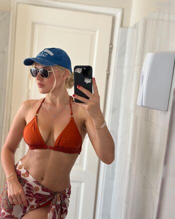 Zhanna Mioch