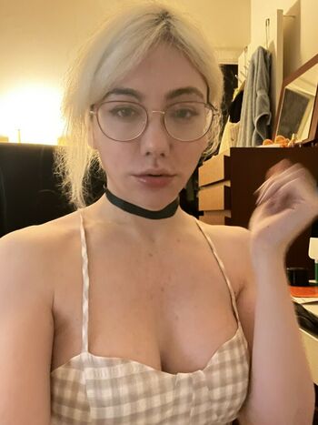 Zheanna Erose