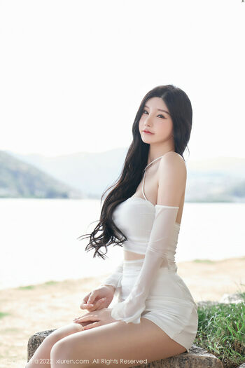 Zhou Yuxi