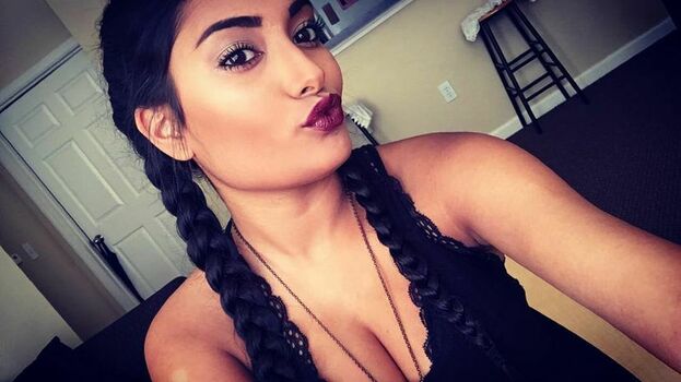 Zia Natasha Lehman