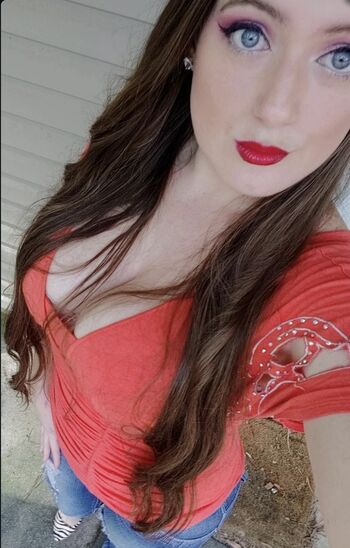 Zinnia Lennox