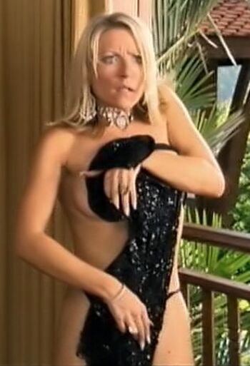 Zoe Lucker
