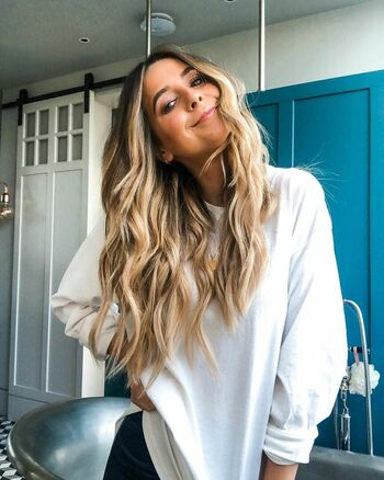 Zoë Sugg