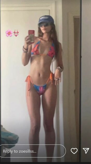 Zoe Zoesillss