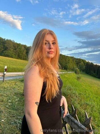 ZoeRedHair