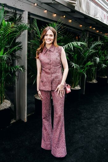 Zoey Deutch