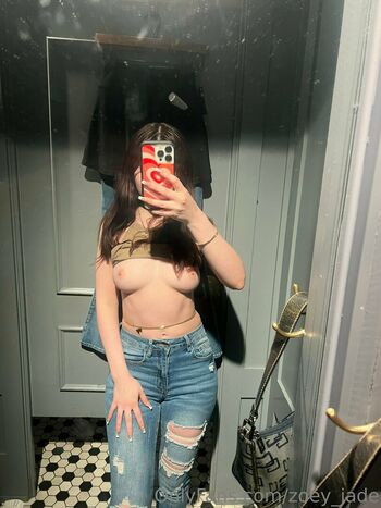 Zoey_Jade