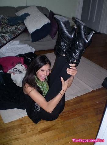 Nina Dobrev