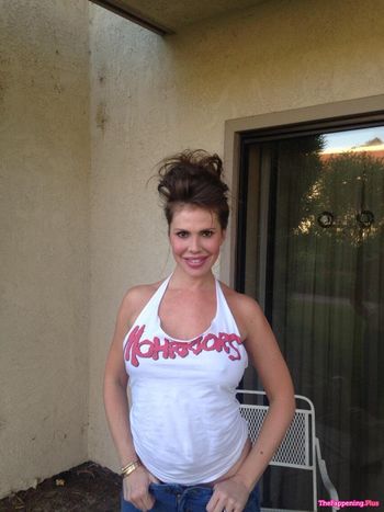 Nikki Cox