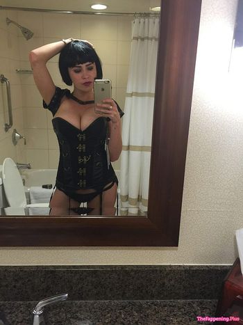 Nicolle Radzivil
