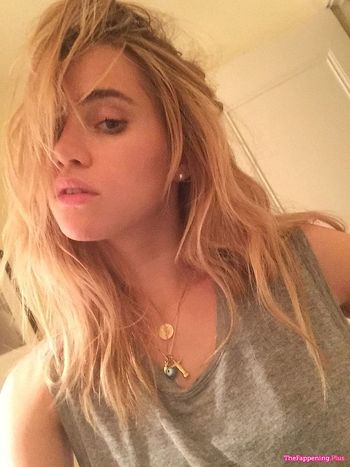 Suki Waterhouse