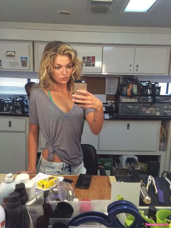 Lili Simmons