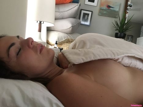 Serinda Swan